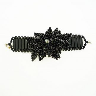 Armband aus schwarzem Kalkstein