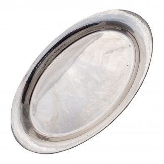 ovales Silbertablett mit gehämmertem Rand